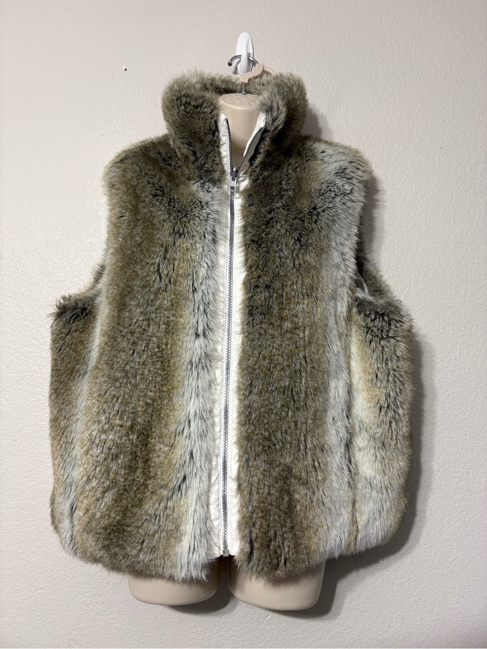 Faux Fur Zip-Front Reversible Vest in Brown Gray Fur - Side Pockets XL